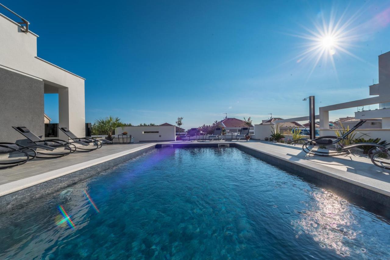 Villa Magnifica Apartments With Pool Novalja Buitenkant foto