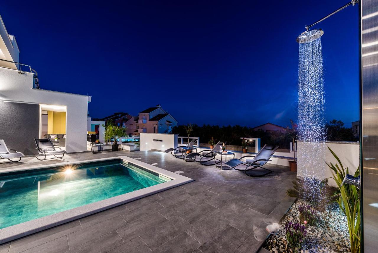 Villa Magnifica Apartments With Pool Novalja Buitenkant foto