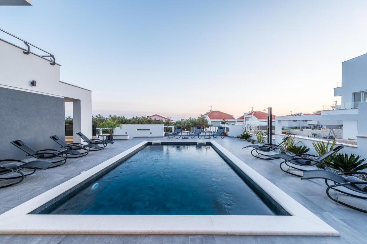 Villa Magnifica Apartments With Pool Novalja Buitenkant foto